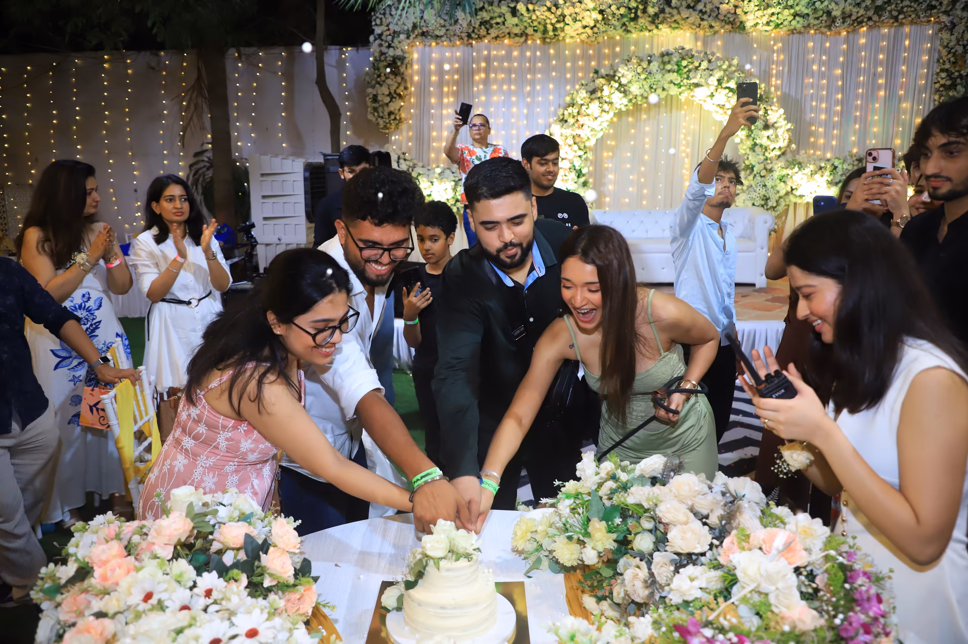 The Big Doggy Wedding Photo 21